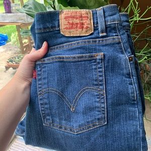 LEVI JEANS
